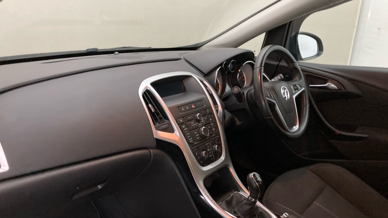 Vauxhall Astra 2.0 CDTi 16V ecoFLEX SRi 5dr Diesel Hatchback